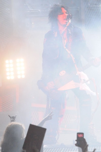 Mötley Crüe at the Verizon Wireless Amphitheater, Selma, Texas