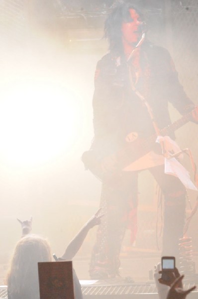 Mötley Crüe at the Verizon Wireless Amphitheater, Selma, Texas