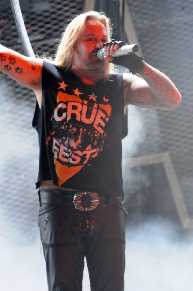 Mötley Crüe at the Verizon Wireless Amphitheater, Selma, Texas