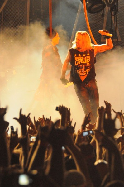 Mötley Crüe at the Verizon Wireless Amphitheater, Selma, Texas