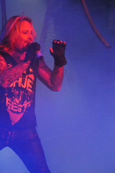 Mötley Crüe at the Verizon Wireless Amphitheater, Selma, Texas