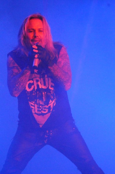 Mötley Crüe at the Verizon Wireless Amphitheater, Selma, Texas