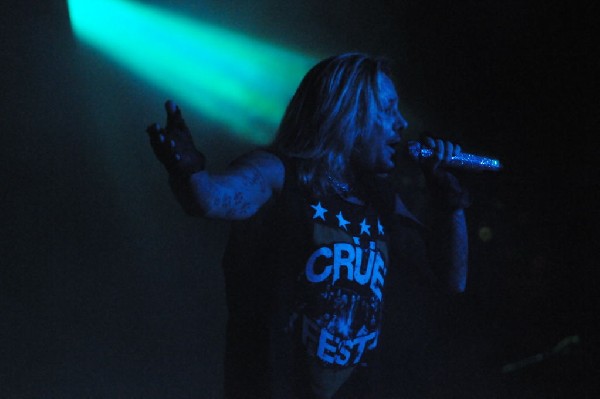 Mötley Crüe at the Verizon Wireless Amphitheater, Selma, Texas