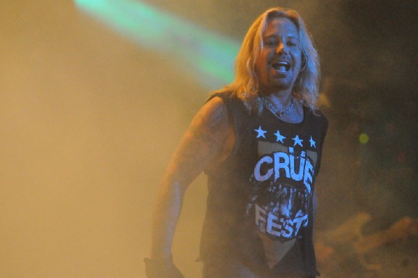 Mötley Crüe at the Verizon Wireless Amphitheater, Selma, Texas