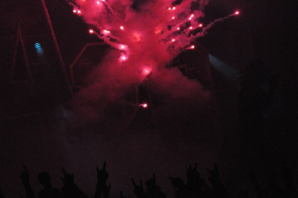 Mötley Crüe at the Verizon Wireless Amphitheater, Selma, Texas