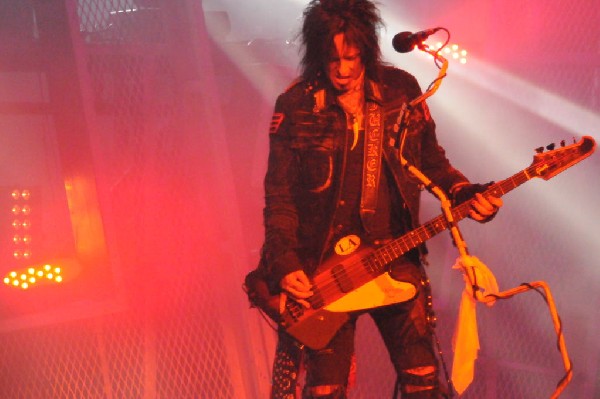 Mötley Crüe at the Verizon Wireless Amphitheater, Selma, Texas