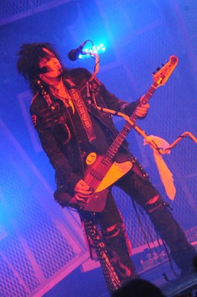 Mötley Crüe at the Verizon Wireless Amphitheater, Selma, Texas