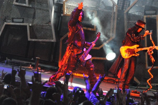 Mötley Crüe at the Verizon Wireless Amphitheater, Selma, Texas
