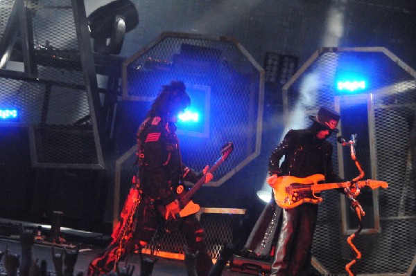 Mötley Crüe at the Verizon Wireless Amphitheater, Selma, Texas