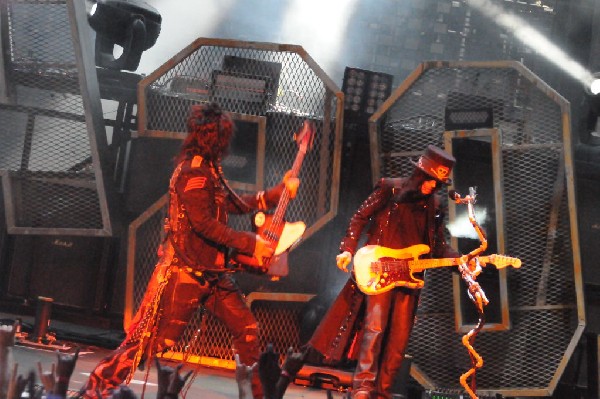 Mötley Crüe at the Verizon Wireless Amphitheater, Selma, Texas