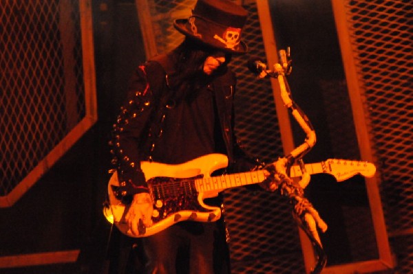 Mötley Crüe at the Verizon Wireless Amphitheater, Selma, Texas