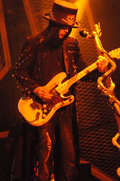 Mötley Crüe at the Verizon Wireless Amphitheater, Selma, Texas