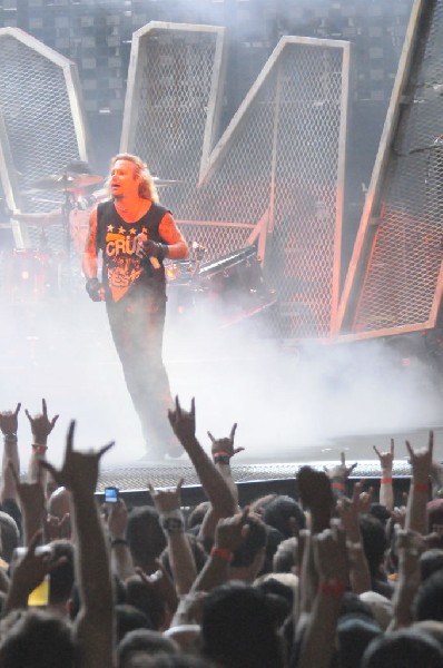 Mötley Crüe at the Verizon Wireless Amphitheater, Selma, Texas