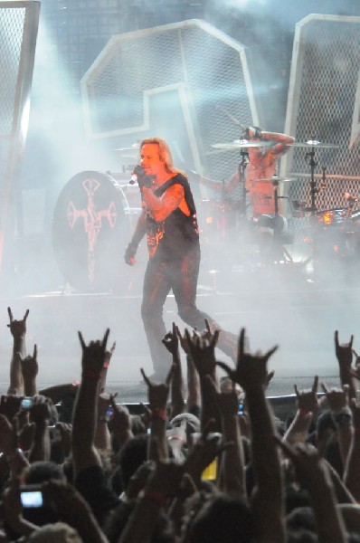 Mötley Crüe at the Verizon Wireless Amphitheater, Selma, Texas