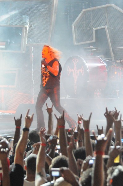 Mötley Crüe at the Verizon Wireless Amphitheater, Selma, Texas