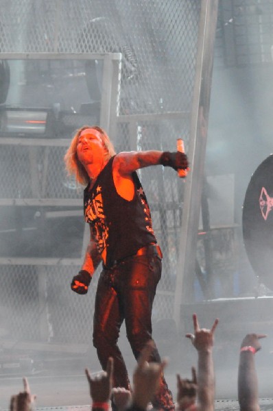Mötley Crüe at the Verizon Wireless Amphitheater, Selma, Texas