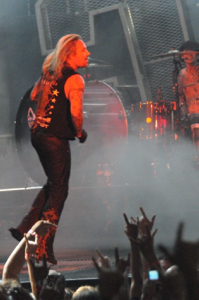 Mötley Crüe at the Verizon Wireless Amphitheater, Selma, Texas