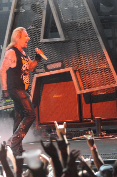 Mötley Crüe at the Verizon Wireless Amphitheater, Selma, Texas