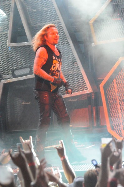 Mötley Crüe at the Verizon Wireless Amphitheater, Selma, Texas