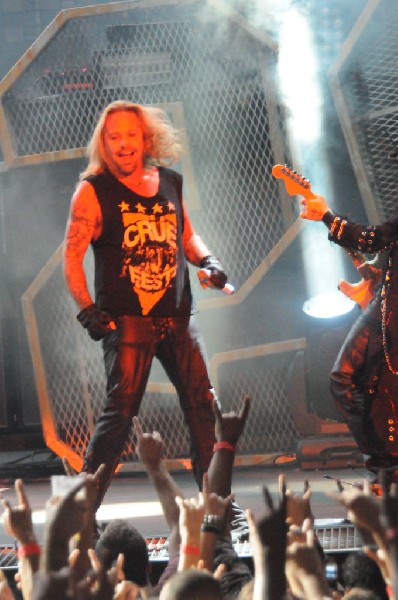Mötley Crüe at the Verizon Wireless Amphitheater, Selma, Texas
