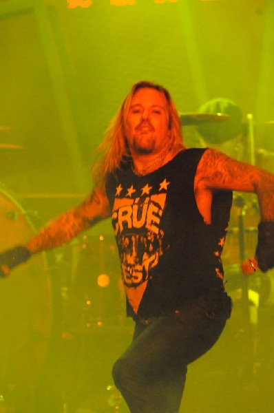 Mötley Crüe at the Verizon Wireless Amphitheater, Selma, Texas