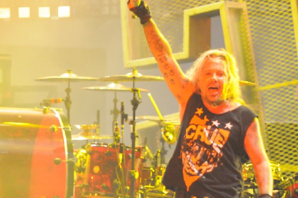 Mötley Crüe at the Verizon Wireless Amphitheater, Selma, Texas