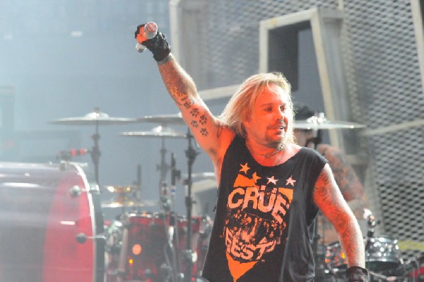 Mötley Crüe at the Verizon Wireless Amphitheater, Selma, Texas