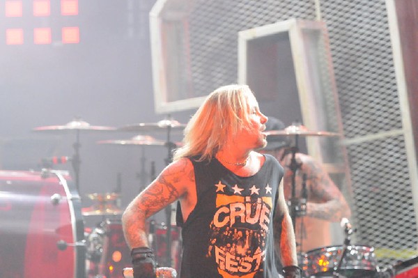 Mötley Crüe at the Verizon Wireless Amphitheater, Selma, Texas