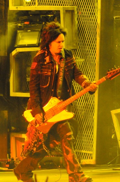 Mötley Crüe at the Verizon Wireless Amphitheater, Selma, Texas