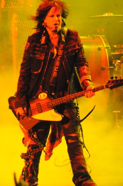 Mötley Crüe at the Verizon Wireless Amphitheater, Selma, Texas
