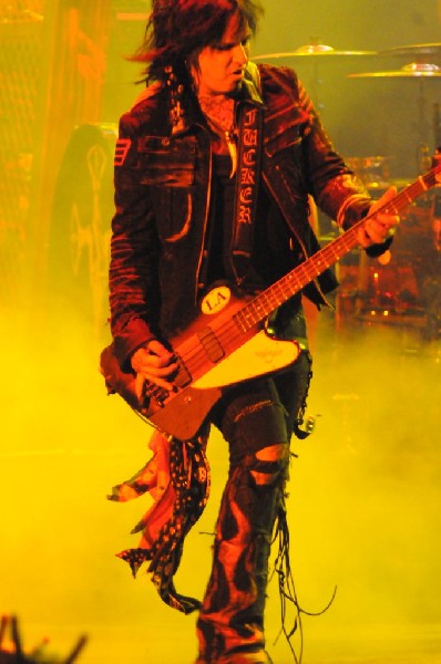Mötley Crüe at the Verizon Wireless Amphitheater, Selma, Texas