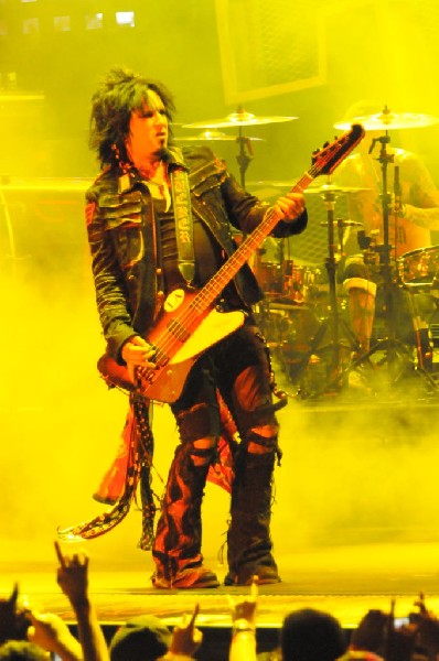 Mötley Crüe at the Verizon Wireless Amphitheater, Selma, Texas