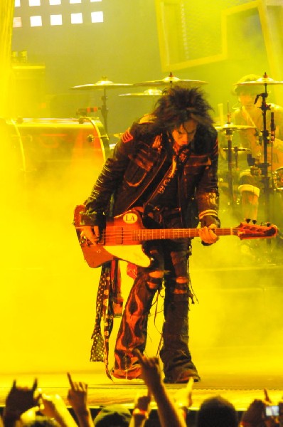 Mötley Crüe at the Verizon Wireless Amphitheater, Selma, Texas