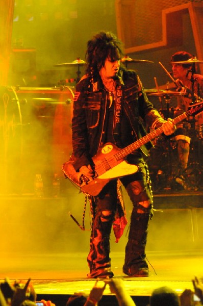 Mötley Crüe at the Verizon Wireless Amphitheater, Selma, Texas