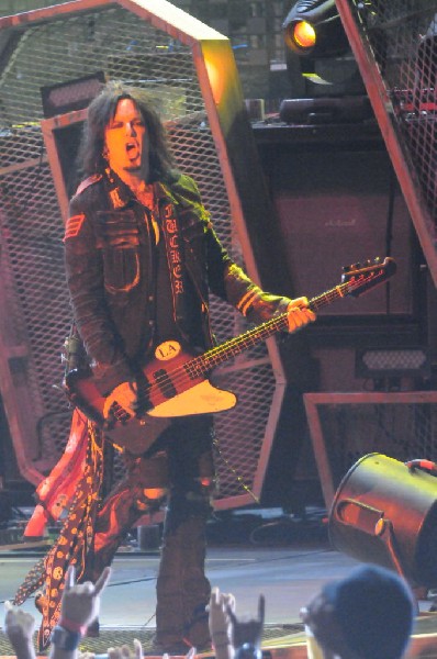 Mötley Crüe at the Verizon Wireless Amphitheater, Selma, Texas