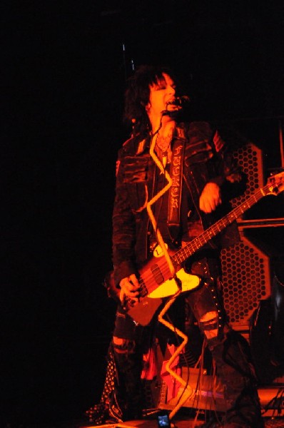 Mötley Crüe at the Verizon Wireless Amphitheater, Selma, Texas
