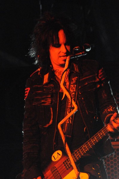 Mötley Crüe at the Verizon Wireless Amphitheater, Selma, Texas