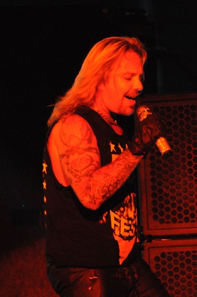 Mötley Crüe at the Verizon Wireless Amphitheater, Selma, Texas