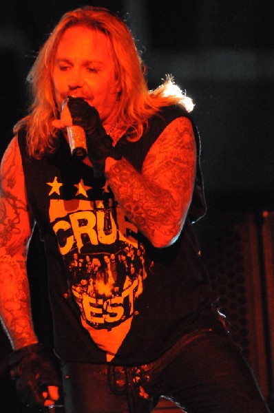 Mötley Crüe at the Verizon Wireless Amphitheater, Selma, Texas
