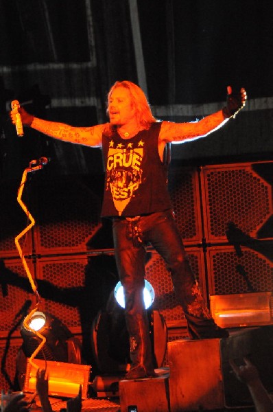 Mötley Crüe at the Verizon Wireless Amphitheater, Selma, Texas
