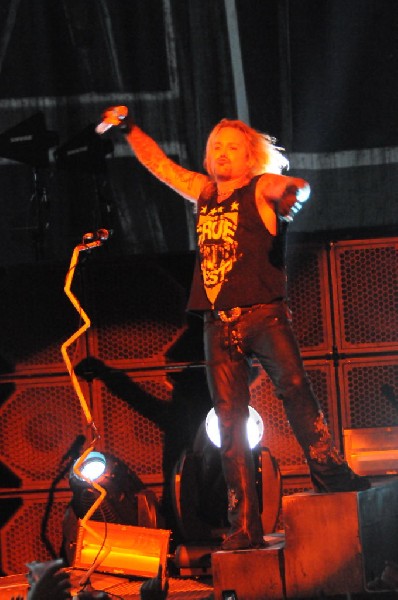Mötley Crüe at the Verizon Wireless Amphitheater, Selma, Texas