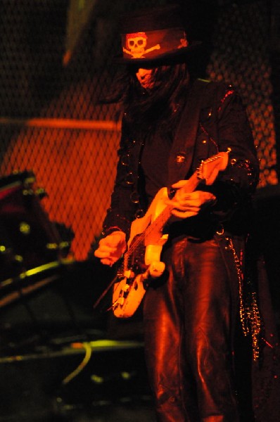 Mötley Crüe at the Verizon Wireless Amphitheater, Selma, Texas