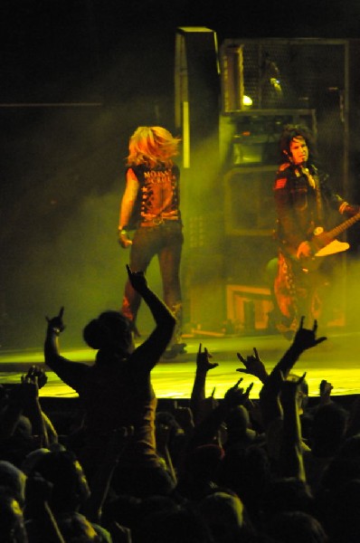 Mötley Crüe at the Verizon Wireless Amphitheater, Selma, Texas