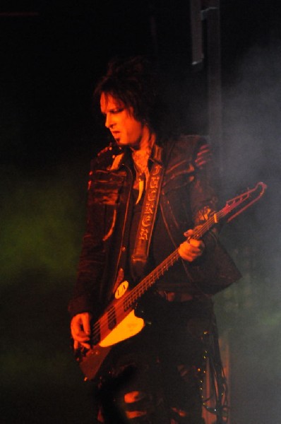 Mötley Crüe at the Verizon Wireless Amphitheater, Selma, Texas
