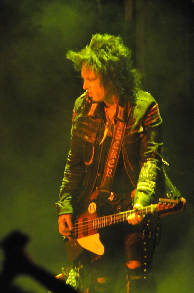 Mötley Crüe at the Verizon Wireless Amphitheater, Selma, Texas