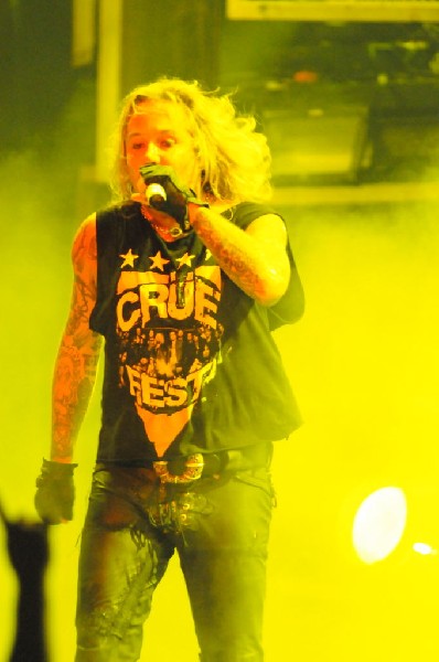 Mötley Crüe at the Verizon Wireless Amphitheater, Selma, Texas