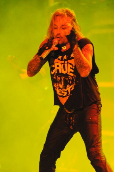 Mötley Crüe at the Verizon Wireless Amphitheater, Selma, Texas