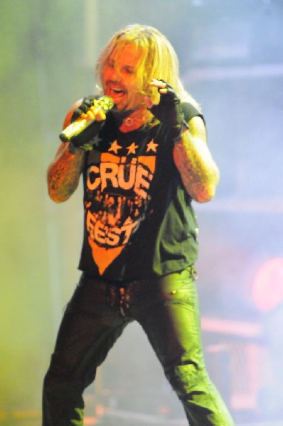 Mötley Crüe at the Verizon Wireless Amphitheater, Selma, Texas