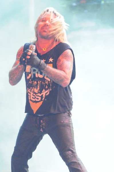 Mötley Crüe at the Verizon Wireless Amphitheater, Selma, Texas
