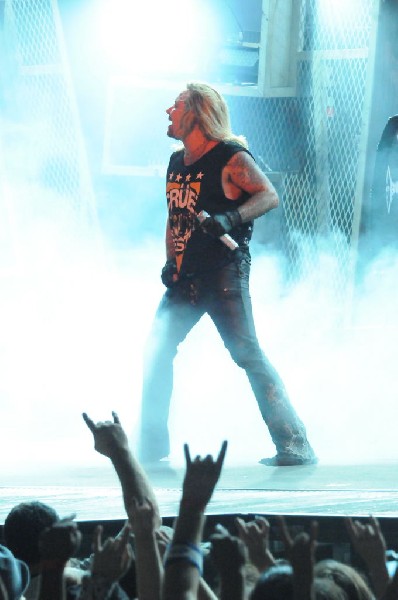 Mötley Crüe at the Verizon Wireless Amphitheater, Selma, Texas